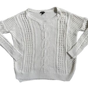EXPRESS CREAM CABLE KNIT OVERSIZED FULL LENGTH CREWNECK SWEATER SIZE XS
